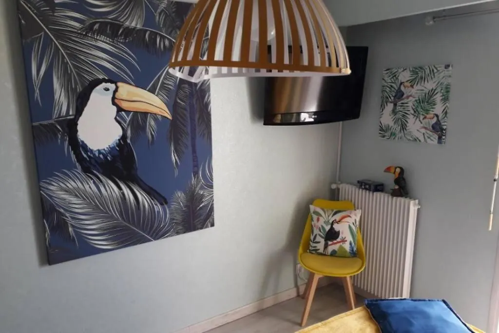 Appartement Chaleureux appart 2 pièces entièrement rénové. à Saint-Laurent-du-Var 0*,  France