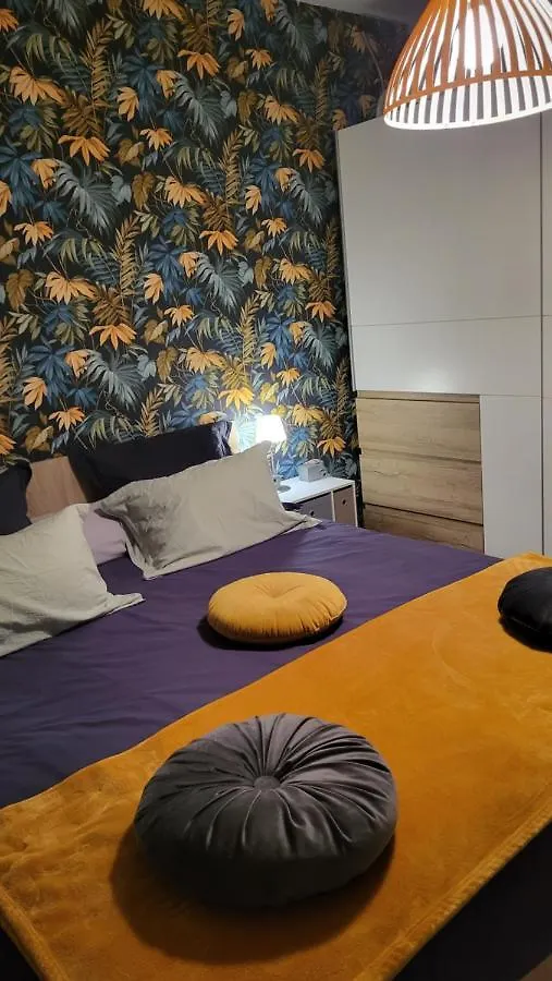 Appartement Chaleureux appart 2 pièces entièrement rénové. à Saint-Laurent-du-Var