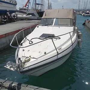 Port De Laurent Du Var - Bateau Moteur Bateau-hôtel